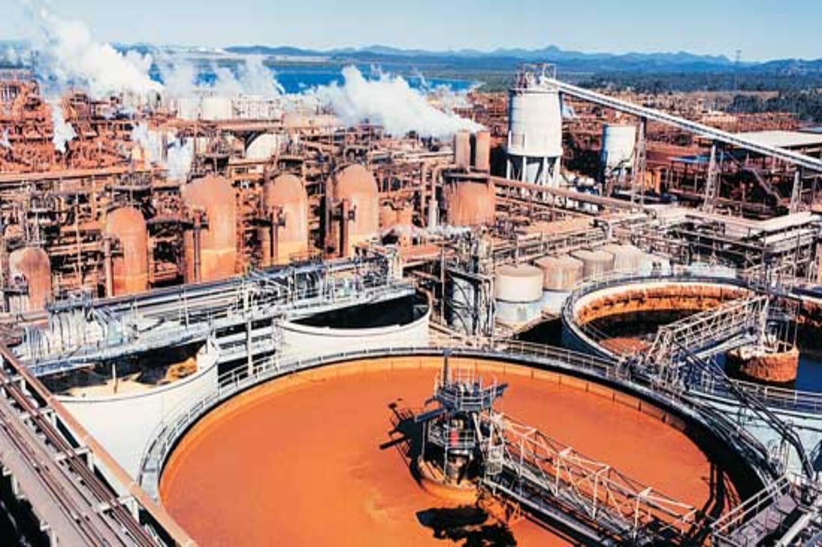 Nigeria Secures $1.3 Billion Deal with Africa Finance Corporation to Build Alumina Refinery