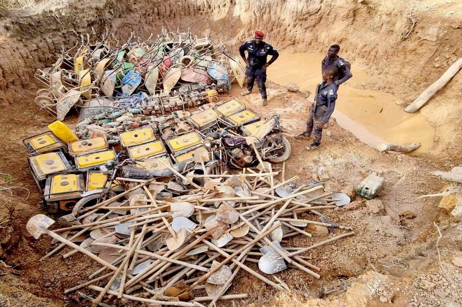 Côte d’Ivoire government adopts bill to toughen penalties for illegal gold mining