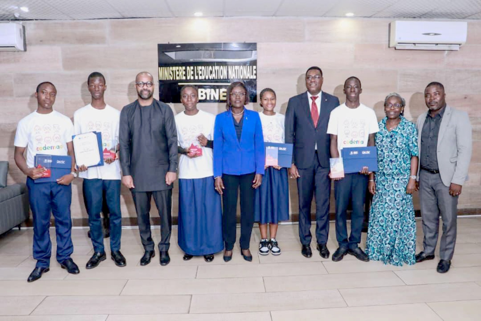 Digitalization of Education: Teacher and Students Benefit from Immersion Trip to China