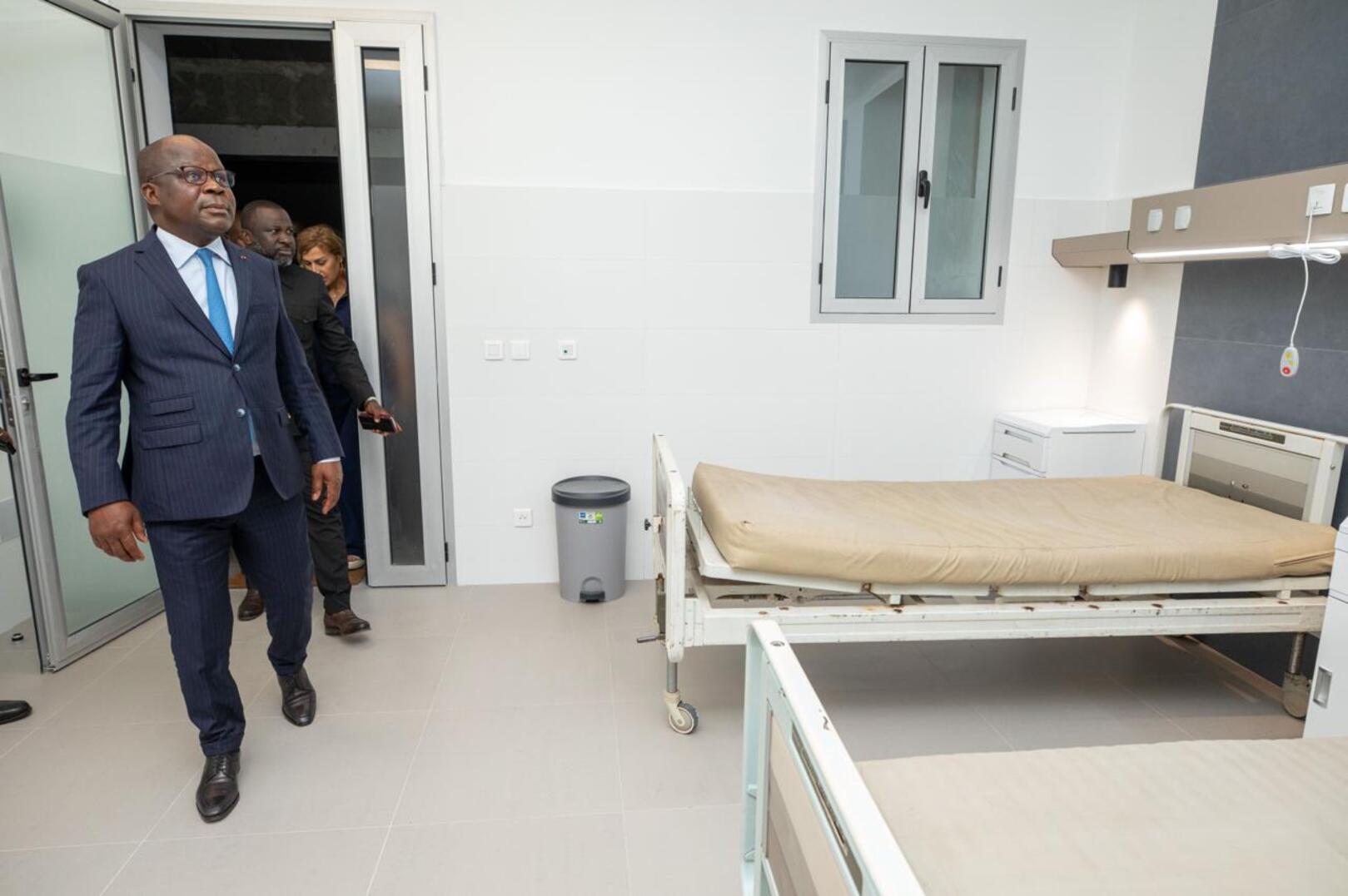 Minister of Health Stresses Quality of Care During Visit to Treichville University Hospital