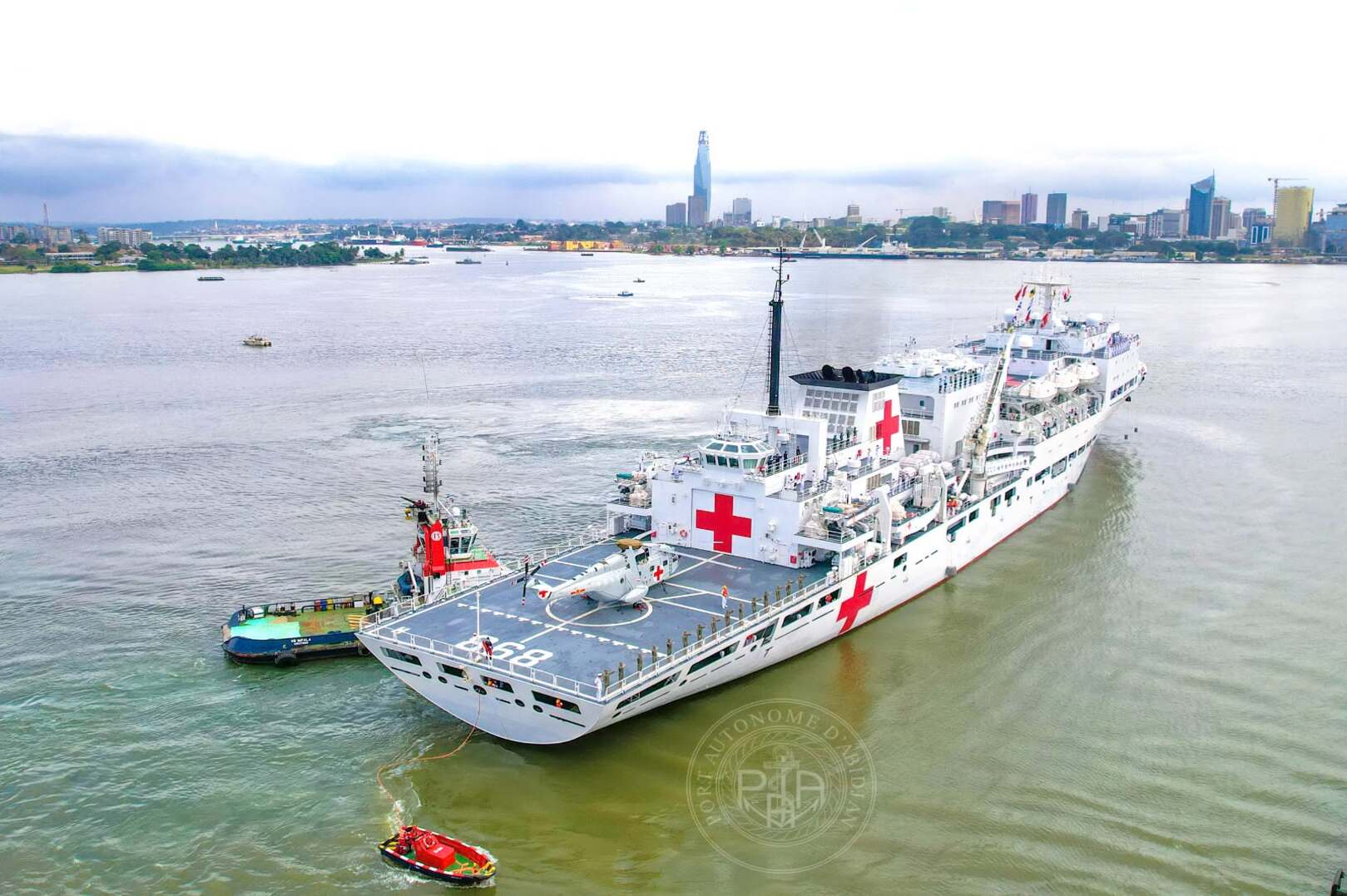 Chinese hospital ship makes first-ever port call in Côte d'Ivoire
